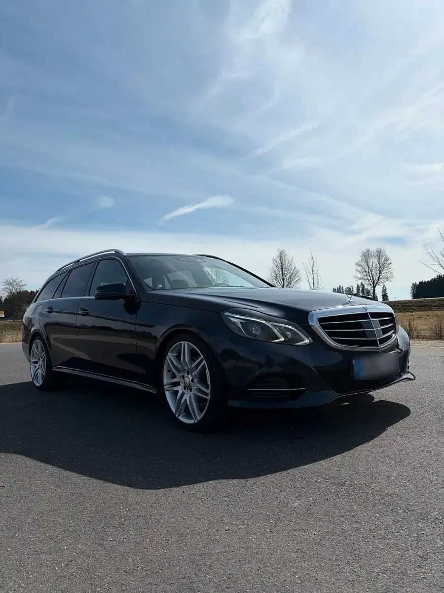 Gebraucht Mercedes E350 Elegance 258 PS (189 kW) 2015 Blau Kombi