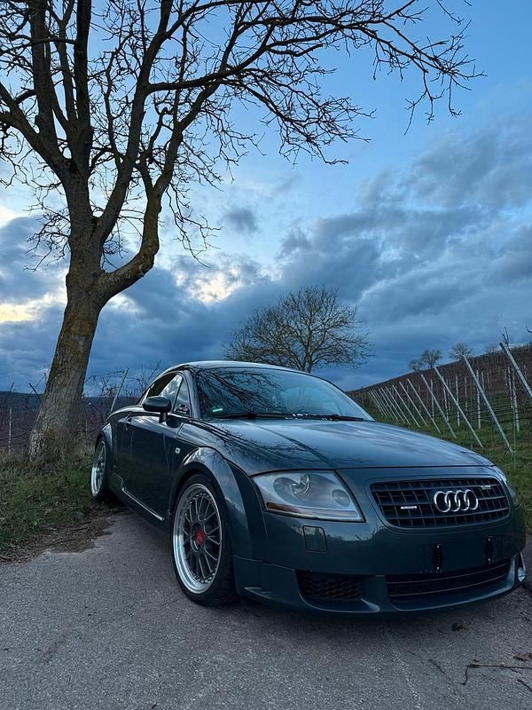 Grau Gebraucht 2004 Audi TT Coupé | 5.999 € (Fairer Preis) - Bild 1/4