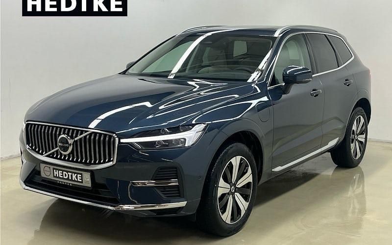 Blau Neu 2025 Volvo XC60 Plus SUV | 67.690 € (Teuer) - Bild 1/4