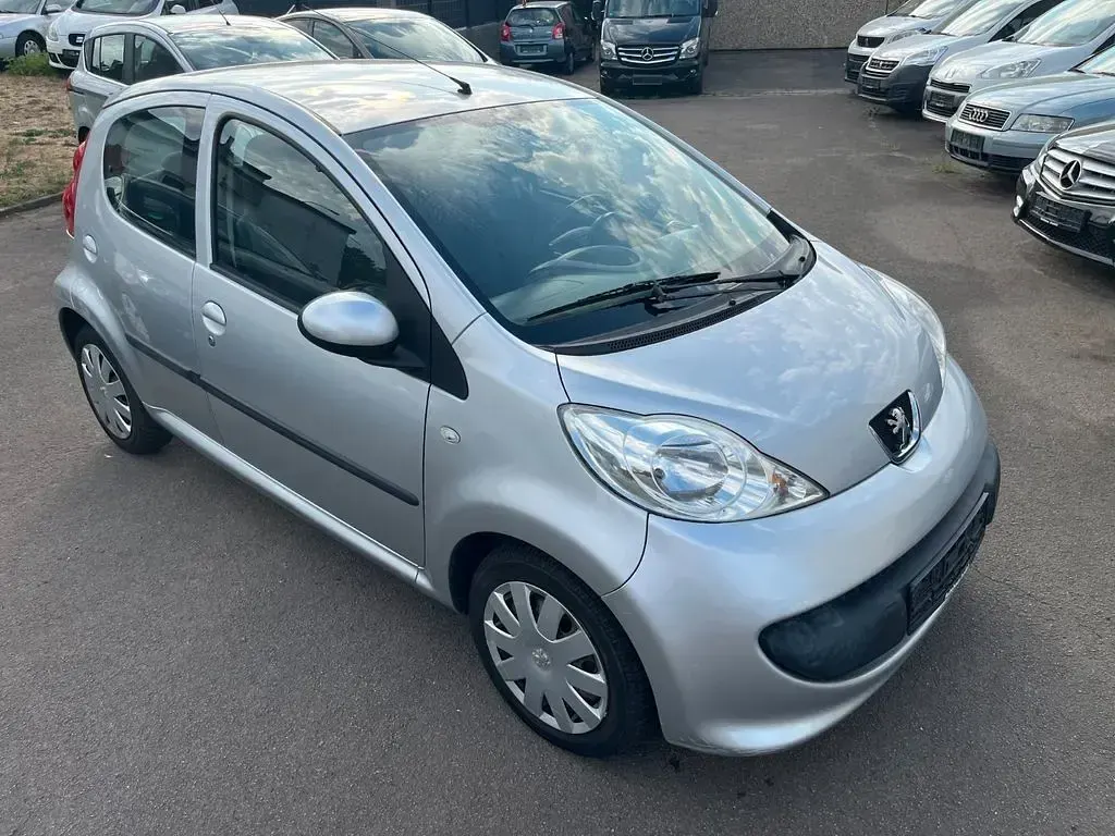 Gebraucht Peugeot 107 68 PS (50 kW) 2006 Grau Kleinwagen