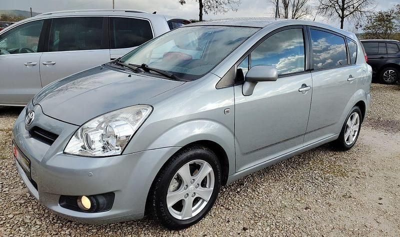 Grau Gebraucht 2008 Toyota Corolla Verso Van / Kleinbus | 6.950 € (Teuer) - Bild 1/4