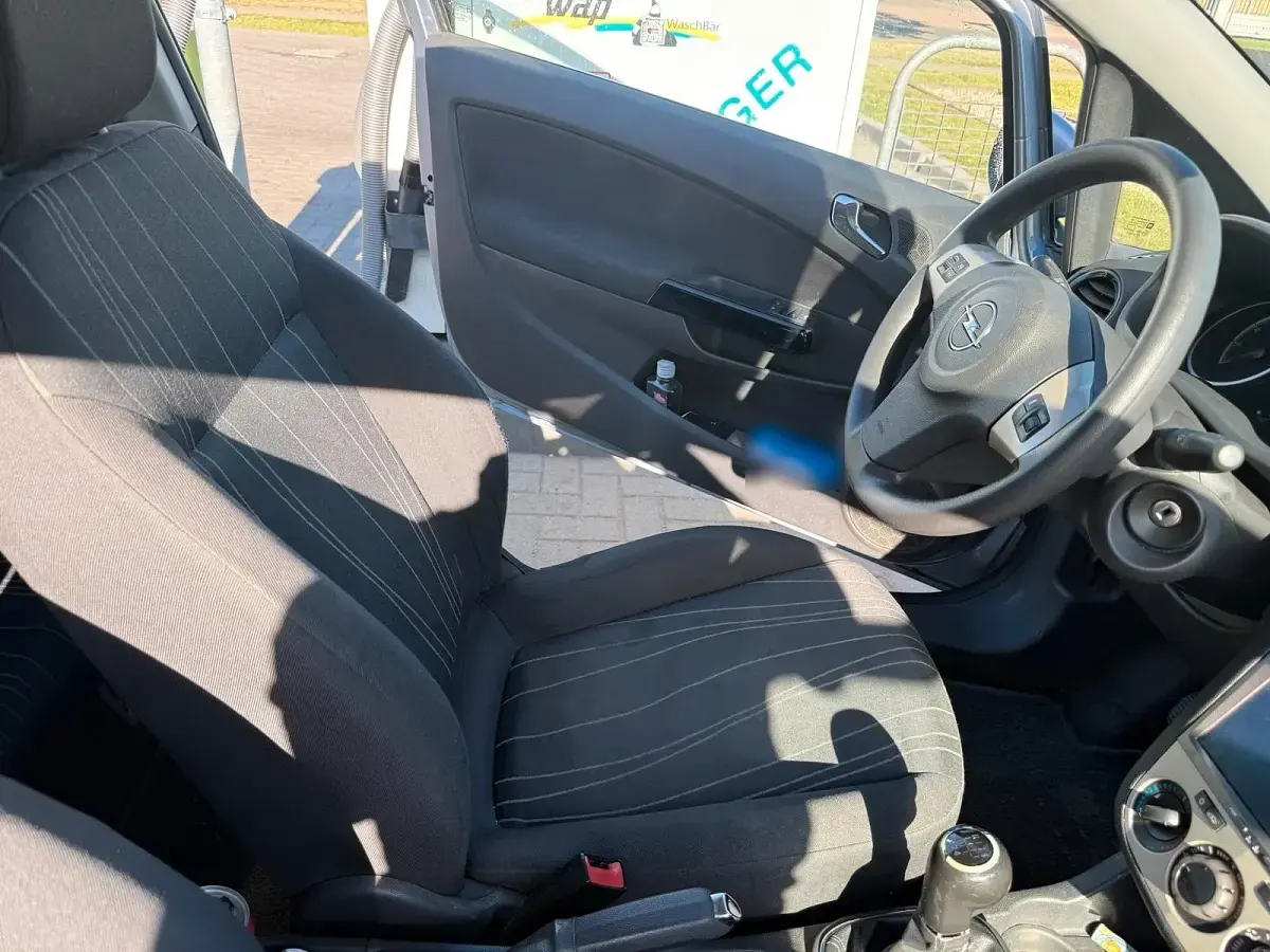 Gebraucht Opel Corsa 81 PS (59 kW) 2007 Grau Kleinwagen