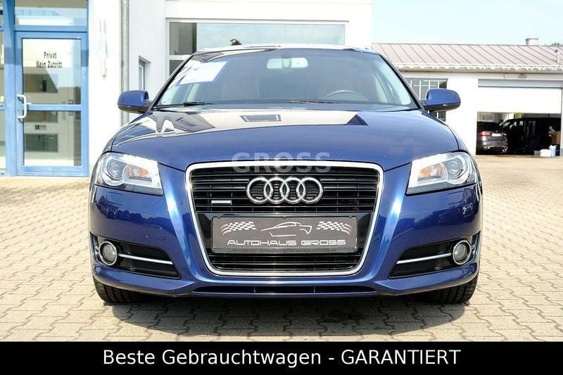 Gebraucht Audi A3 Ambiente 140 PS (102 kW) 2011 Blau Kleinwagen