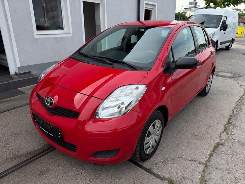 Gebraucht Toyota Yaris 69 PS (50 kW) 2009 Rot Kleinwagen