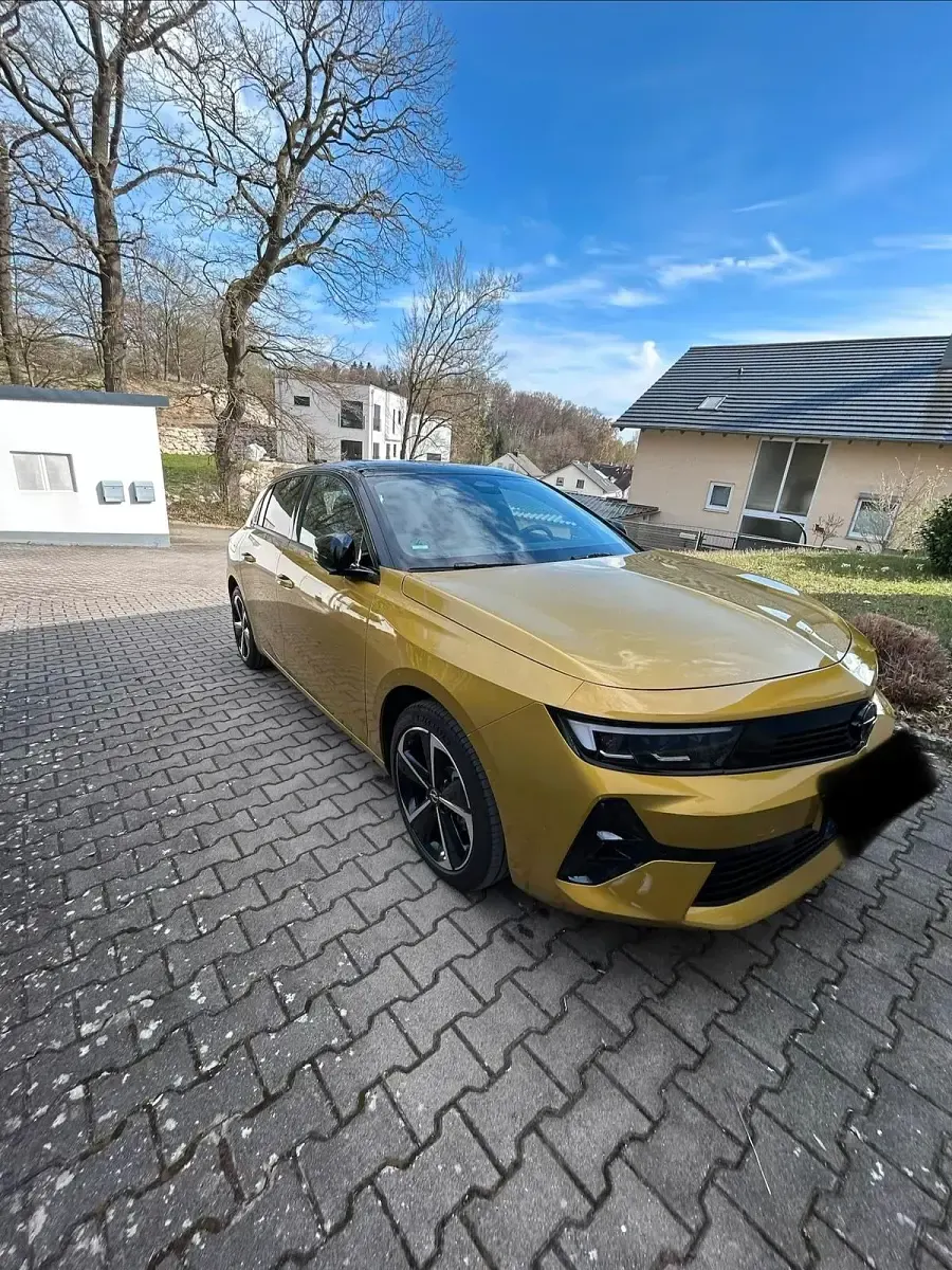 Usata Opel Astra Edition 131 CV (96 kW) 2025 Oro Utilitaria