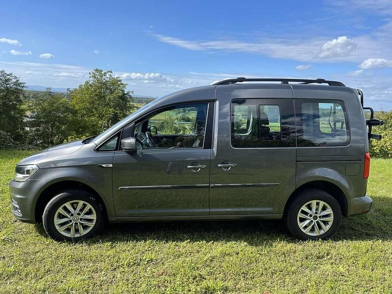 Gebraucht VW Caddy Trendline 110 PS (80 kW) 2019 Silber Van / Kleinbus