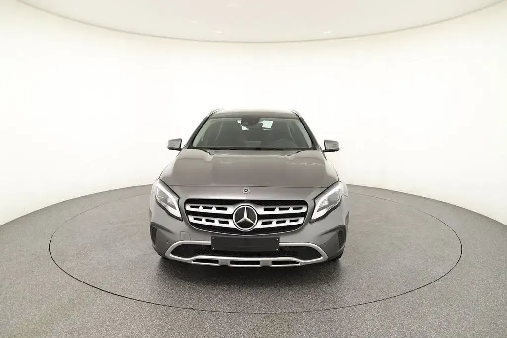 Gebraucht Mercedes GLA250 Urban 211 PS (155 kW) 2019 Mountaingrau SUV