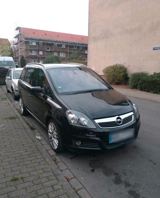 Schwarz Gebraucht 2007 Opel Zafira Van / Kleinbus | 4.000 € (Teuer) - Bild 1/4