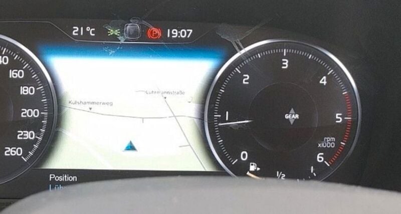 Braun Gebraucht 2019 Volvo XC40 Inscription SUV | 22.999 € (Fairer Preis) - Bild 1/4