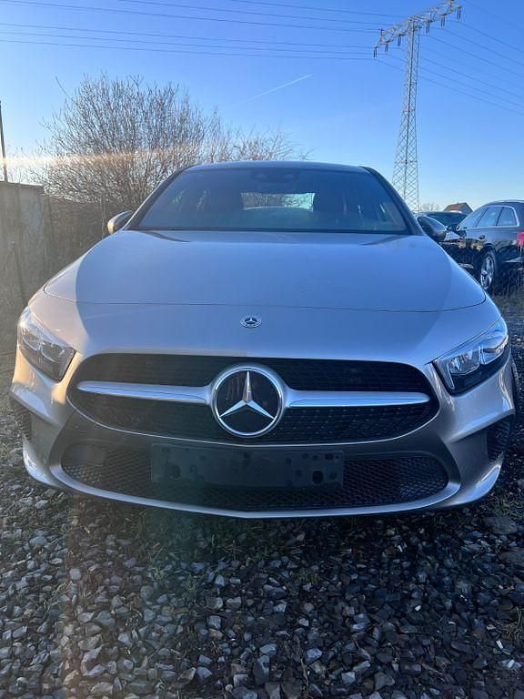 Gebraucht Mercedes A200 150 PS (110 kW) 2020 Grau Limousine