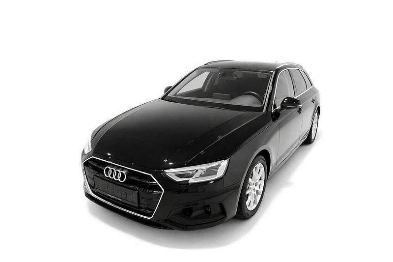 Gebraucht Audi A4 150 PS (110 kW) 2022 Mythosschwarz metallic Kombi