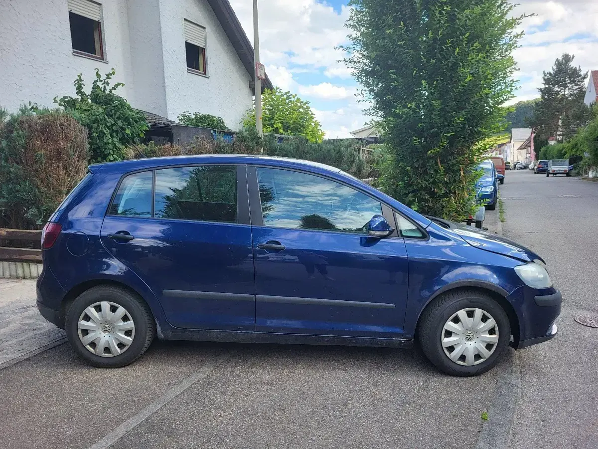 Gebraucht VW Golf Plus Cross 75 PS (55 kW) 2005 Blau Kleinwagen