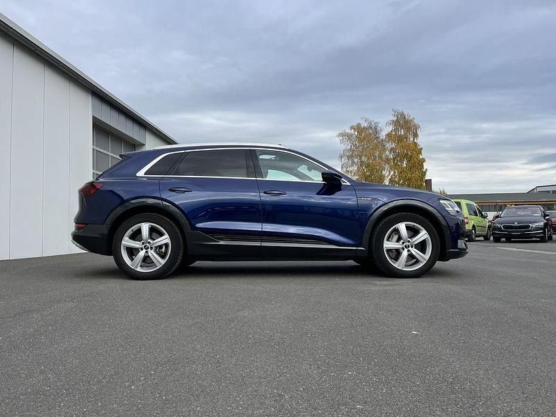 Gebraucht Audi e-tron Advanced 300 kW (408 PS) 2022 Blau SUV