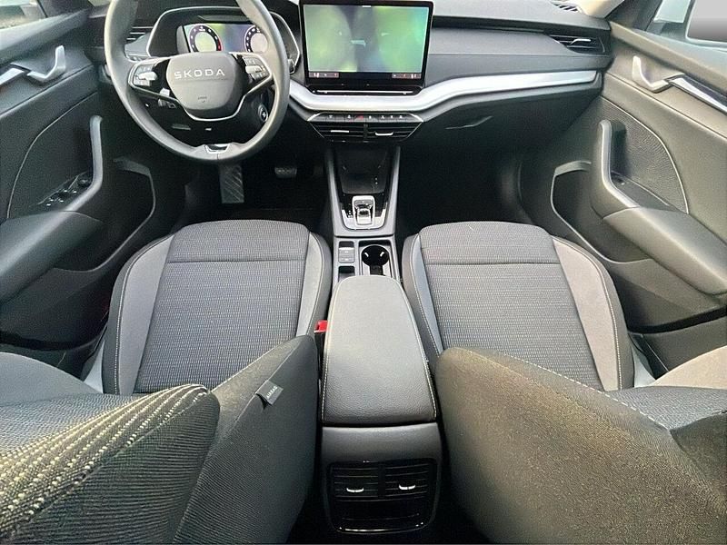 Gebraucht Skoda Octavia Selection 150 PS (110 kW) 2025 Weiß (metallic) Limousine