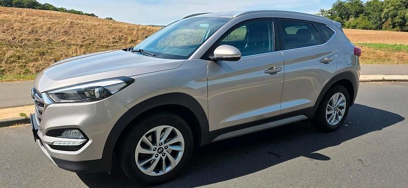 Beige Gebraucht 2017 Hyundai Tucson SUV | 16.000 € (Fairer Preis) - Bild 1/4