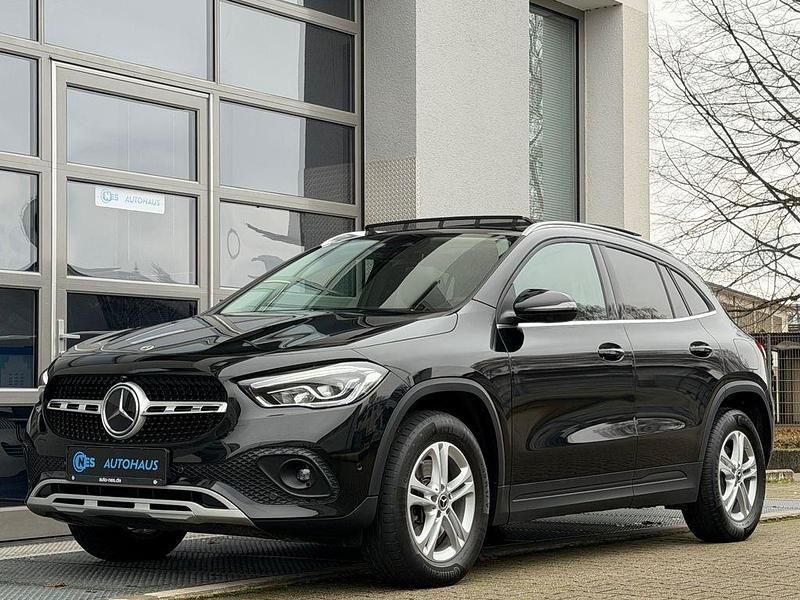 Schwarz Gebraucht 2023 Mercedes GLA220 SUV | 33.890 € (Etwas zu teuer) - Bild 1/4