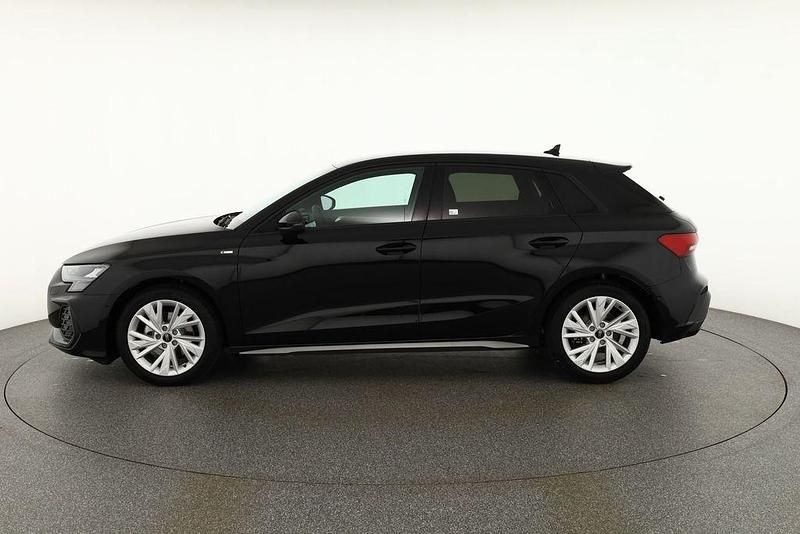 Neu Audi A3 S-Line 150 PS (110 kW) 2025 Schwarz Limousine