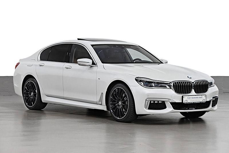 Weiß Gebraucht 2018 BMW 740 M Sport Limousine | 39.990 € (Fairer Preis) - Bild 1/4