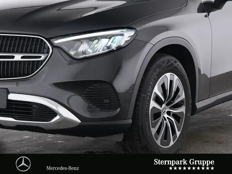Gebraucht Mercedes GLC200 Advanced Plus 204 PS (150 kW) 2025 Grau SUV