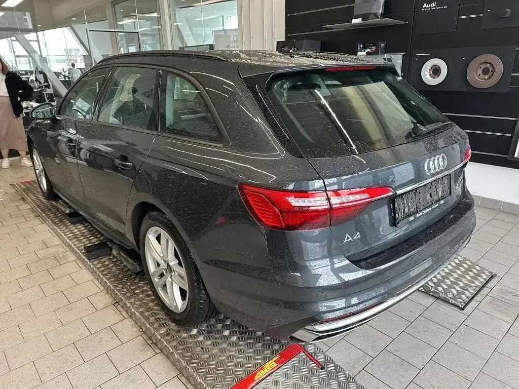 Usata Audi A4 Advanced 150 CV (110 kW) 2023 Grigio Station wagon