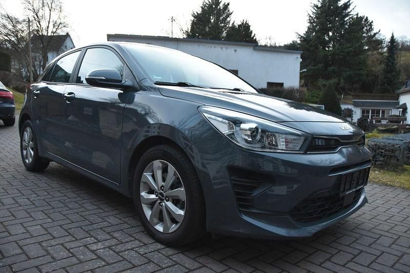 Gebraucht Kia Rio Vision 84 PS (61 kW) 2021 Grau Limousine