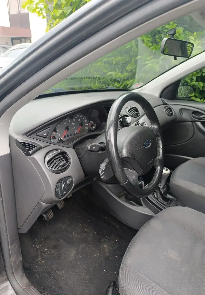 Gebraucht Ford Focus 105 PS (77 kW) 2004 Schwarz Kombi