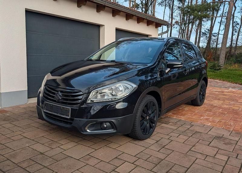 Schwarz Gebraucht 2014 Suzuki SX4 S-Cross SUV | 14.390 € (Fairer Preis) - Bild 1/4
