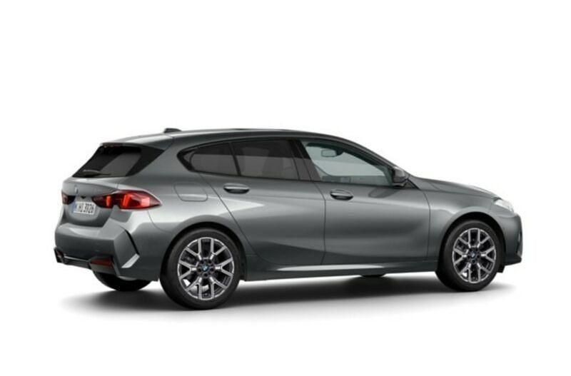 Neu BMW 120 156 PS (114 kW) 2026 Skyscraper grau metallic Kleinwagen