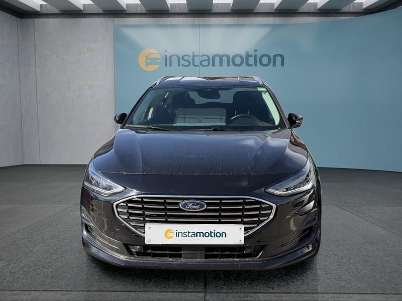 Gebraucht Ford Focus Titanium 125 PS (91 kW) 2024 Schwarz Kombi