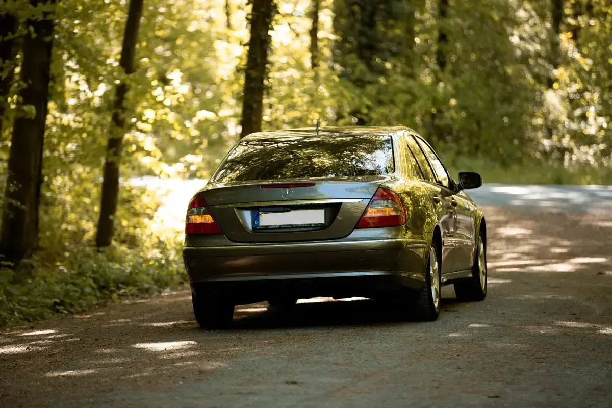 Gebraucht Mercedes E200 184 PS (135 kW) 2007 Beige Limousine