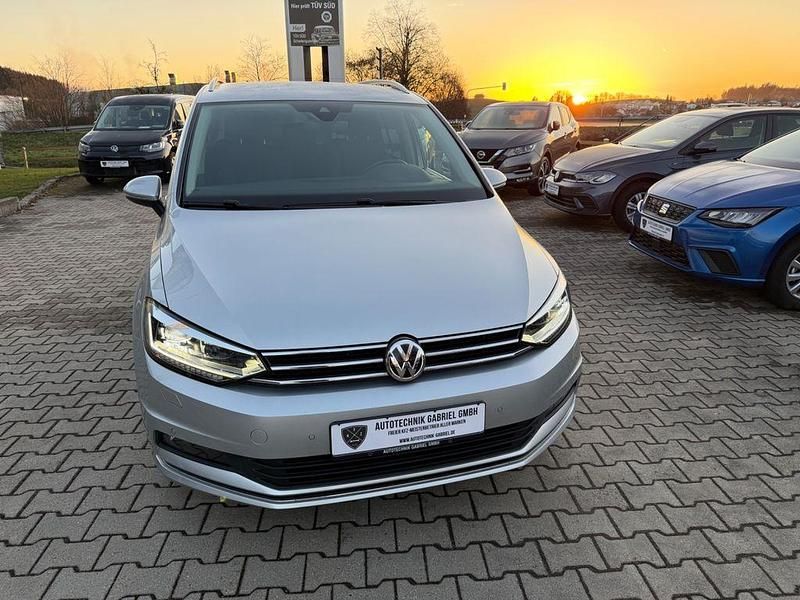 Gebraucht VW Touran Highline 179 PS (131 kW) 2018 Silber Van / Kleinbus