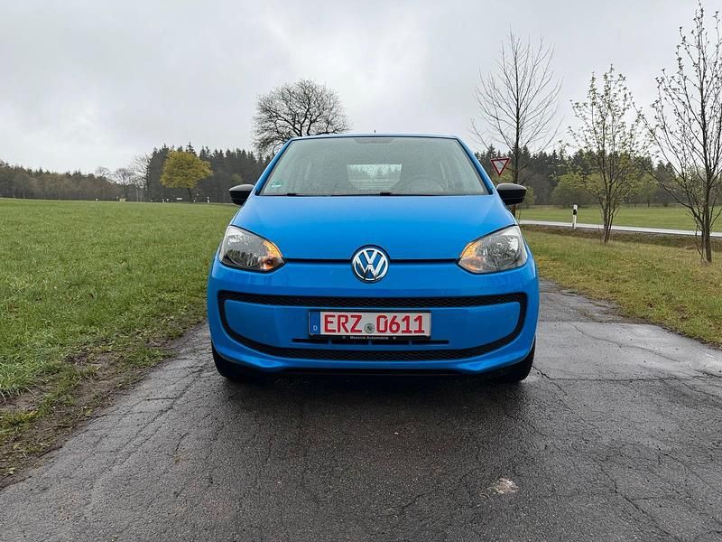 Second-hand VW up! 60 CP (44 kW) 2015 Albastru Hatchback