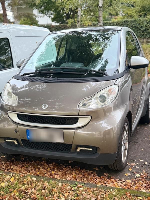 Gold Gebraucht 2009 Smart ForTwo Coupé Kleinwagen | 3.399 € - Bild 1/4