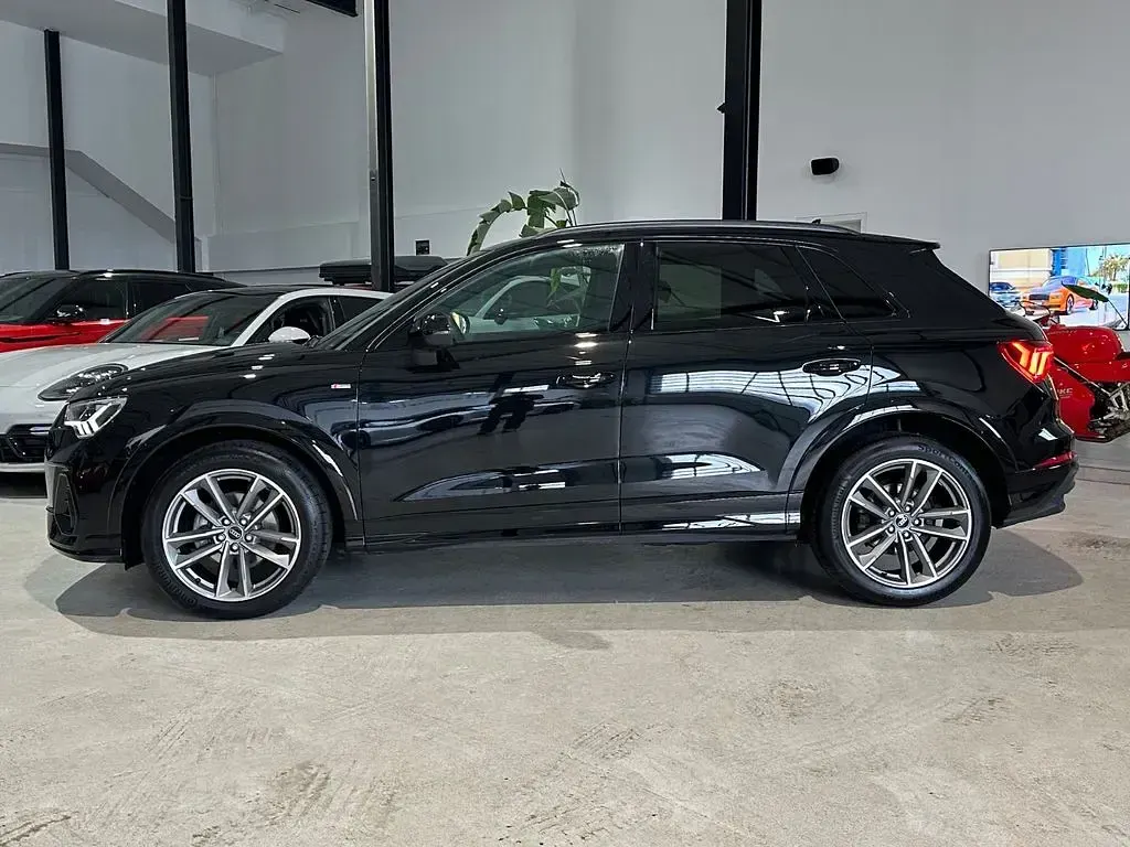 Gebraucht Audi Q3 S-Line 150 PS (110 kW) 2022 Mythosschwarz SUV