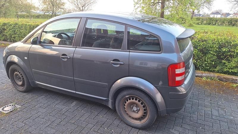 Gebraucht Audi A2 75 PS (55 kW) 2003 Grau Kleinwagen