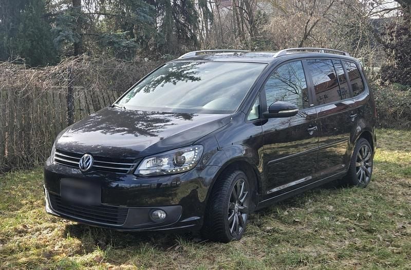 Gebraucht VW Touran Style 140 PS (102 kW) 2012 Schwarz Van / Kleinbus