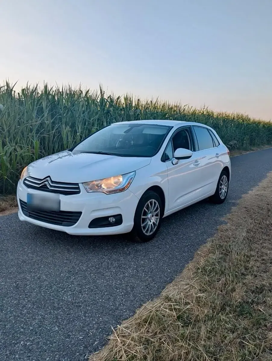 Gebraucht Citroën C4 120 PS (88 kW) 2012 Weiß Limousine