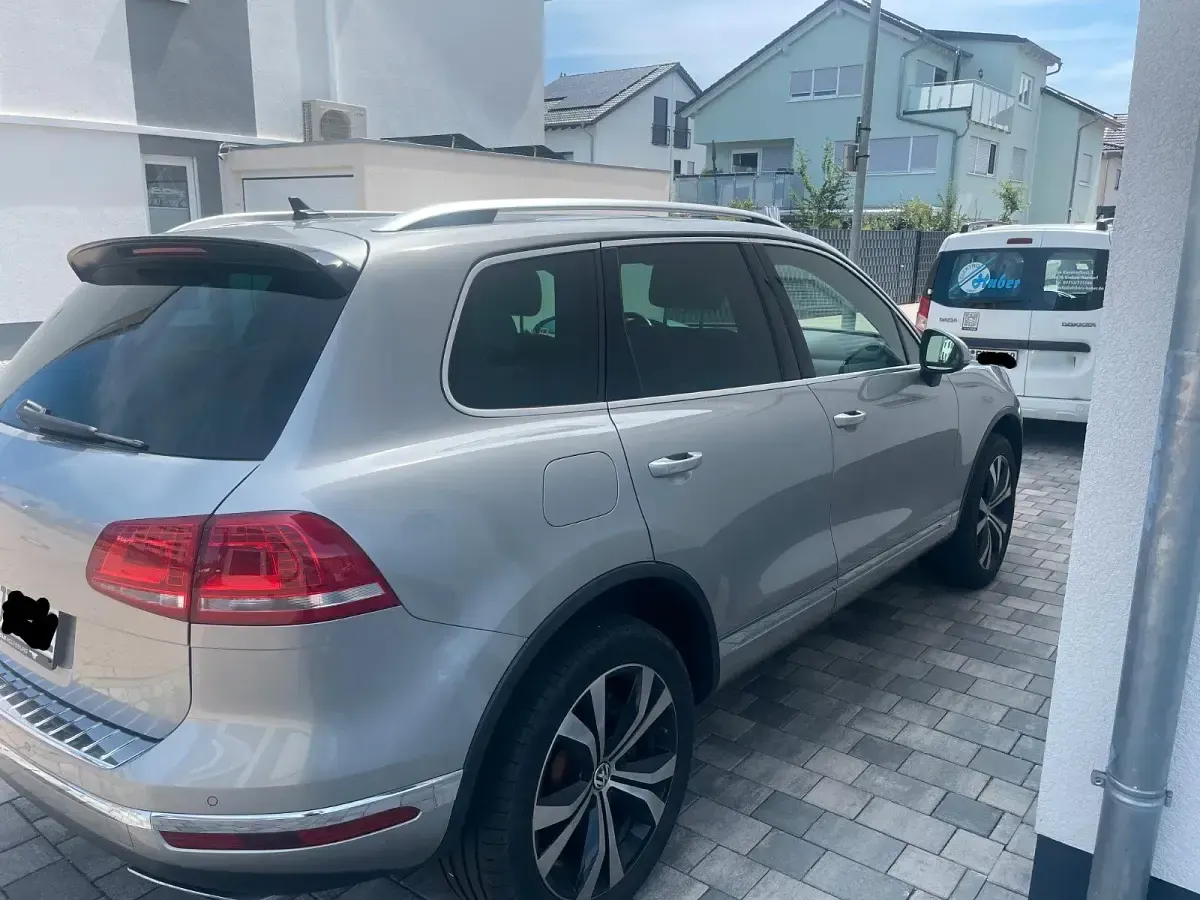 Gebraucht VW Touareg 262 PS (192 kW) 2018 Grau SUV