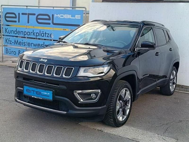 Diamond black crystal p/c Gebraucht 2020 Jeep Compass Limited SUV | 21.900 € (Fairer Preis) - Bild 1/4