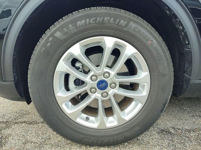 Gebraucht Ford Kuga Titanium 152 PS (111 kW) 2022 Schwarz SUV