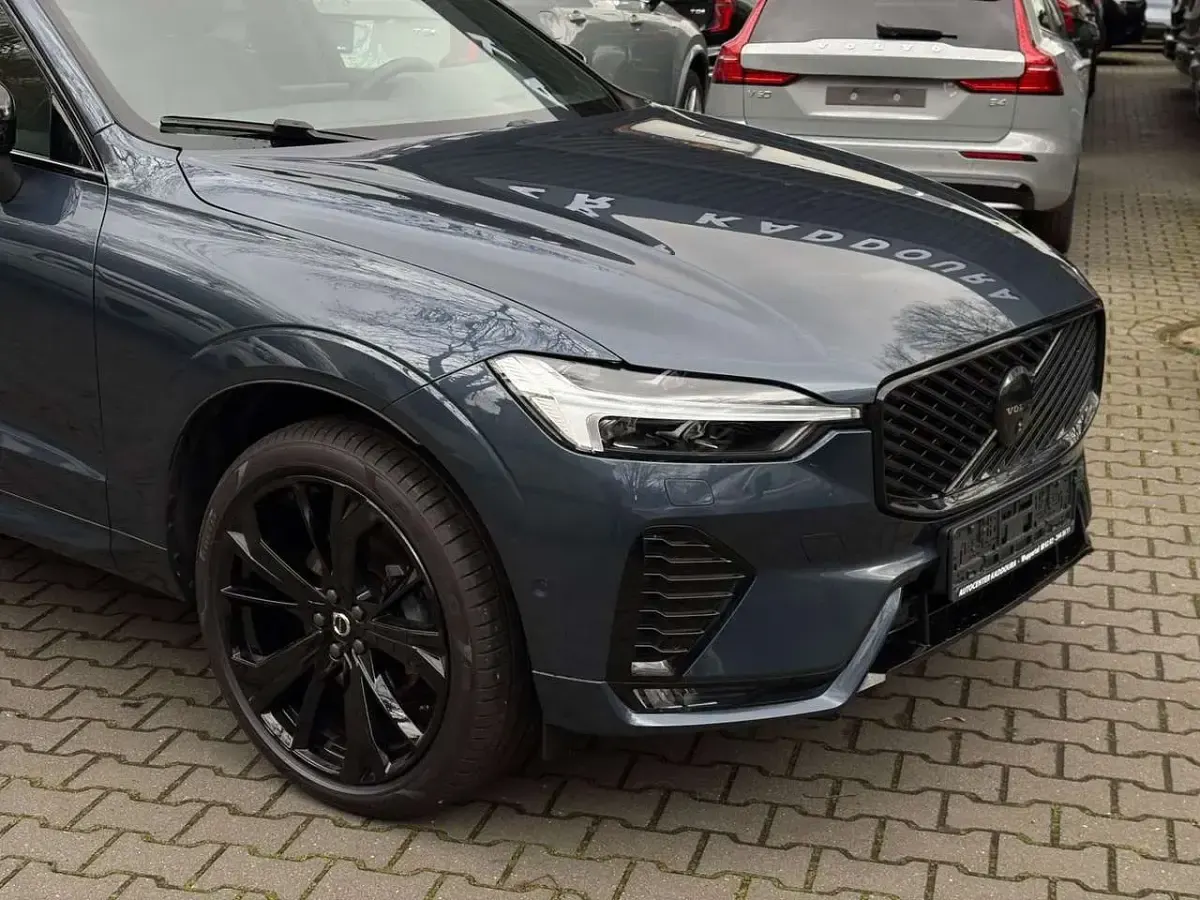 Gebraucht Volvo XC60 Plus 250 PS (183 kW) 2025 Blau SUV