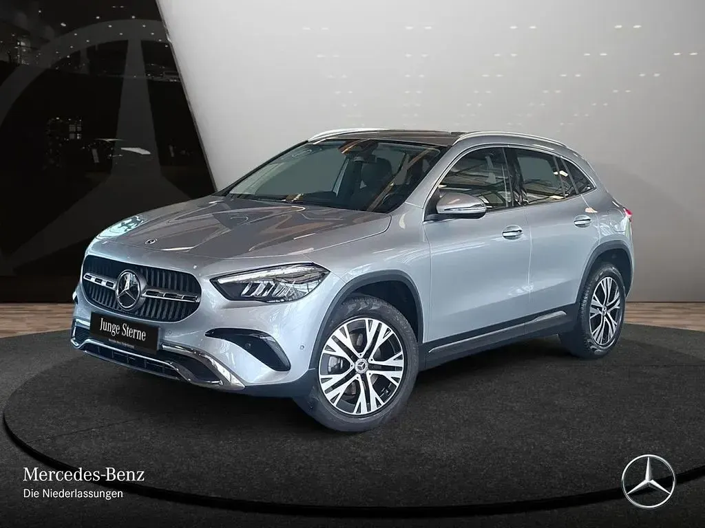 Gebraucht Mercedes GLA200 Progressive 163 PS (119 kW) 2025 Silber SUV