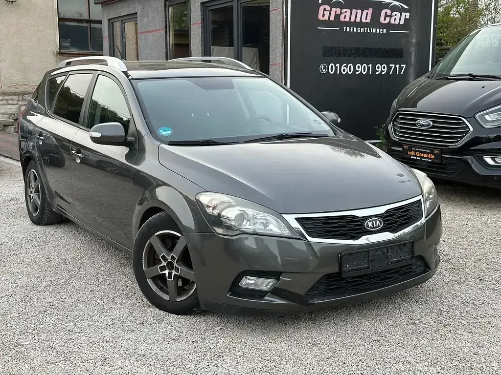 Gebraucht Kia Ceed 128 PS (94 kW) 2011 Silber Kleinwagen