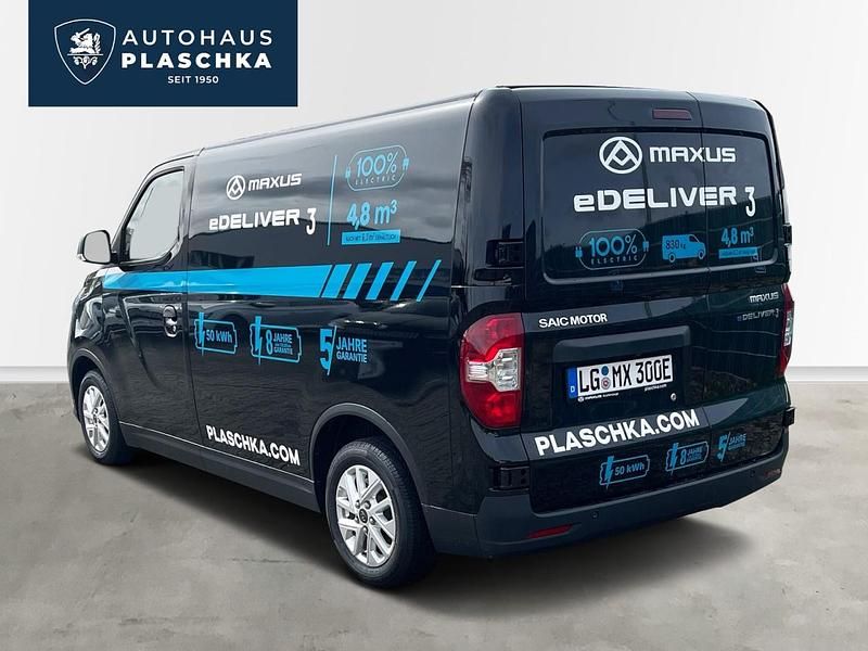 Gebraucht Maxus eDeliver 3 117 kW (160 PS) 2024 Schwarz Van