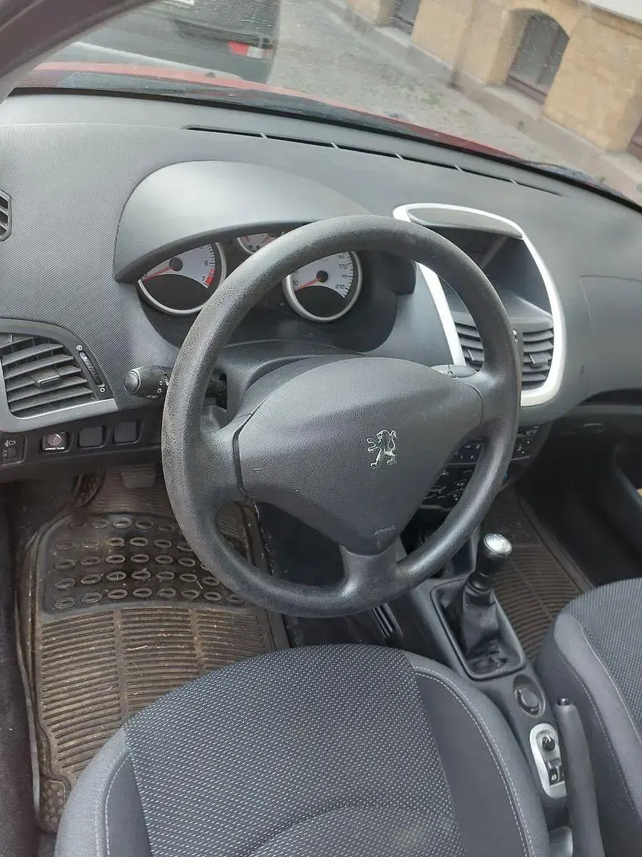 Gebraucht Peugeot 206+ 60 PS (44 kW) 2009 Rot Kleinwagen