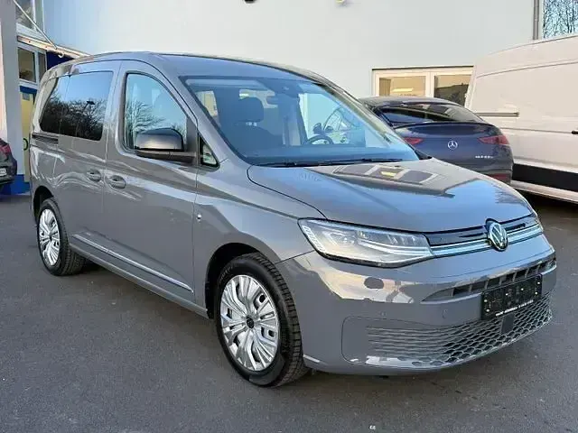 Gebraucht VW Caddy Style 116 PS (85 kW) 2024 Grau Van / Kleinbus