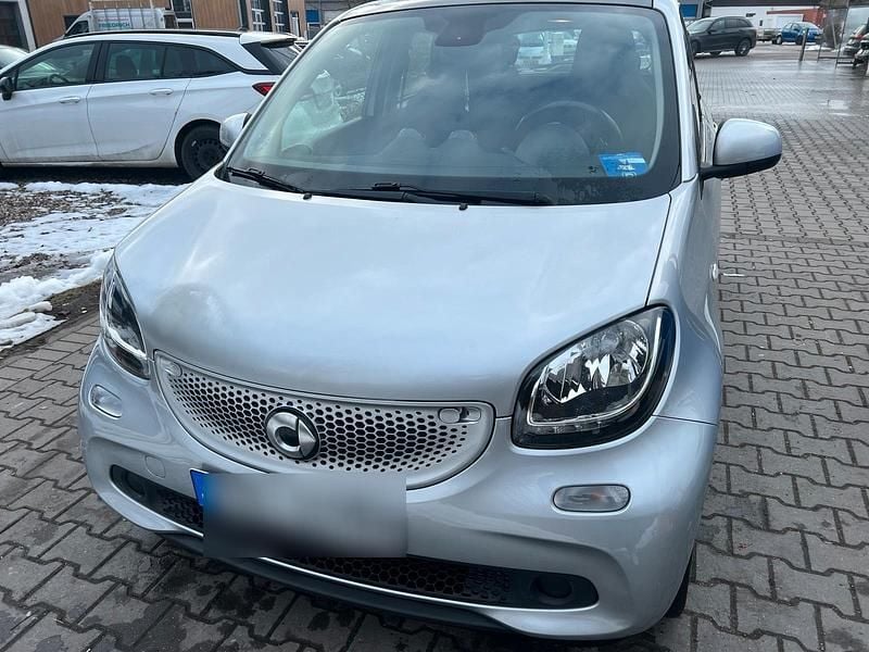Gebraucht Smart ForFour Passion 52 PS (38 kW) 2018 Silber Kleinwagen