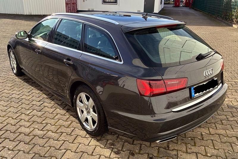 Gebraucht Audi A6 Ambiente 218 PS (160 kW) 2015 Schwarz Kombi