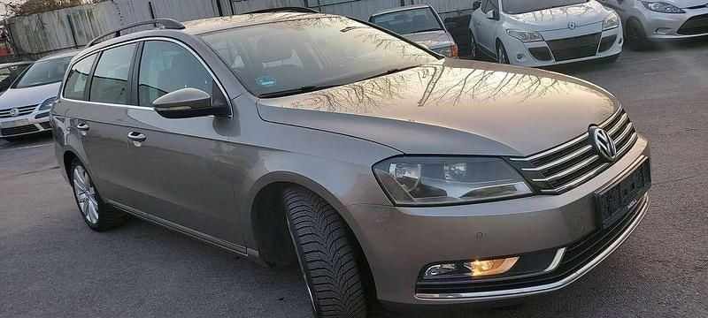 Gebraucht VW Passat Comfortline 140 PS (102 kW) 2013 Light brown metallic Kombi