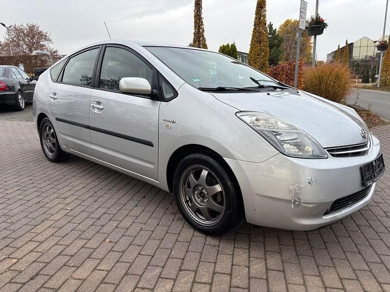 Silber Gebraucht 2006 Toyota Prius Sol Limousine | 4.900 € (Fairer Preis) - Bild 1/4